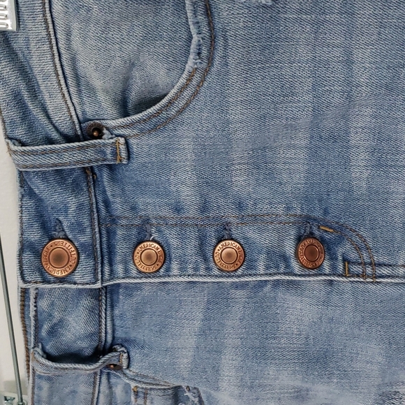 American Eagle high rise distressed denim mini skirt - Picture 3 of 13